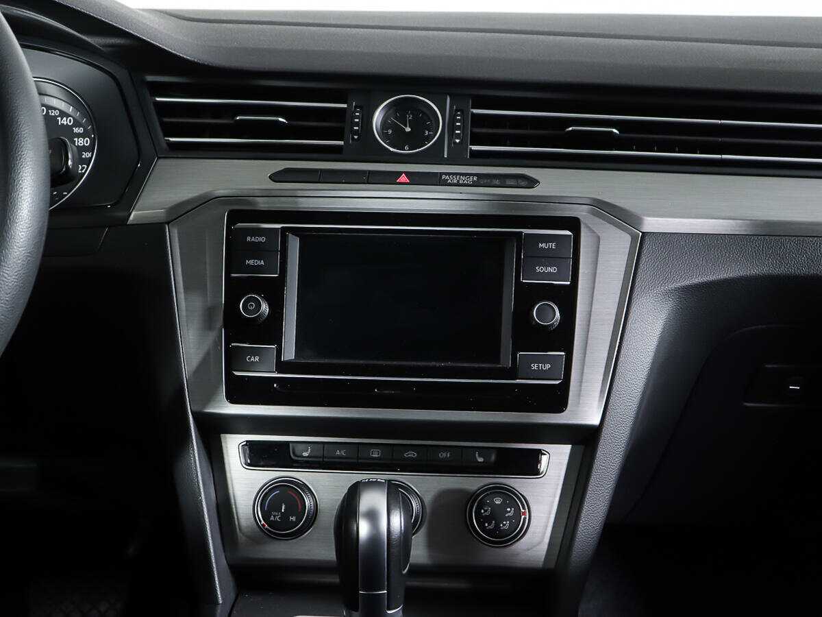 Volkswagen Passat б/у, 2017, Роботизированная. Фото: #12