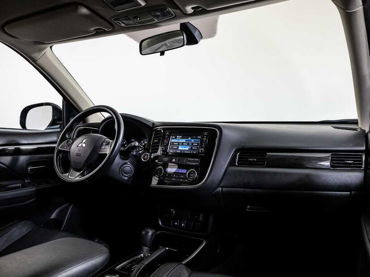 Mitsubishi Outlander б/у, 2017, Вариатор. Фото: #8