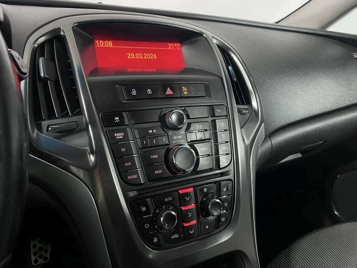 Opel Astra б/у, 2012, Механическая. Фото: #13