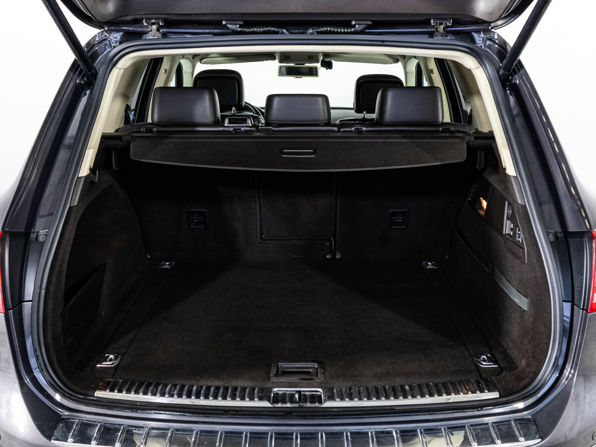 Volkswagen Touareg б/у, 2012, Автоматическая. Фото: #21