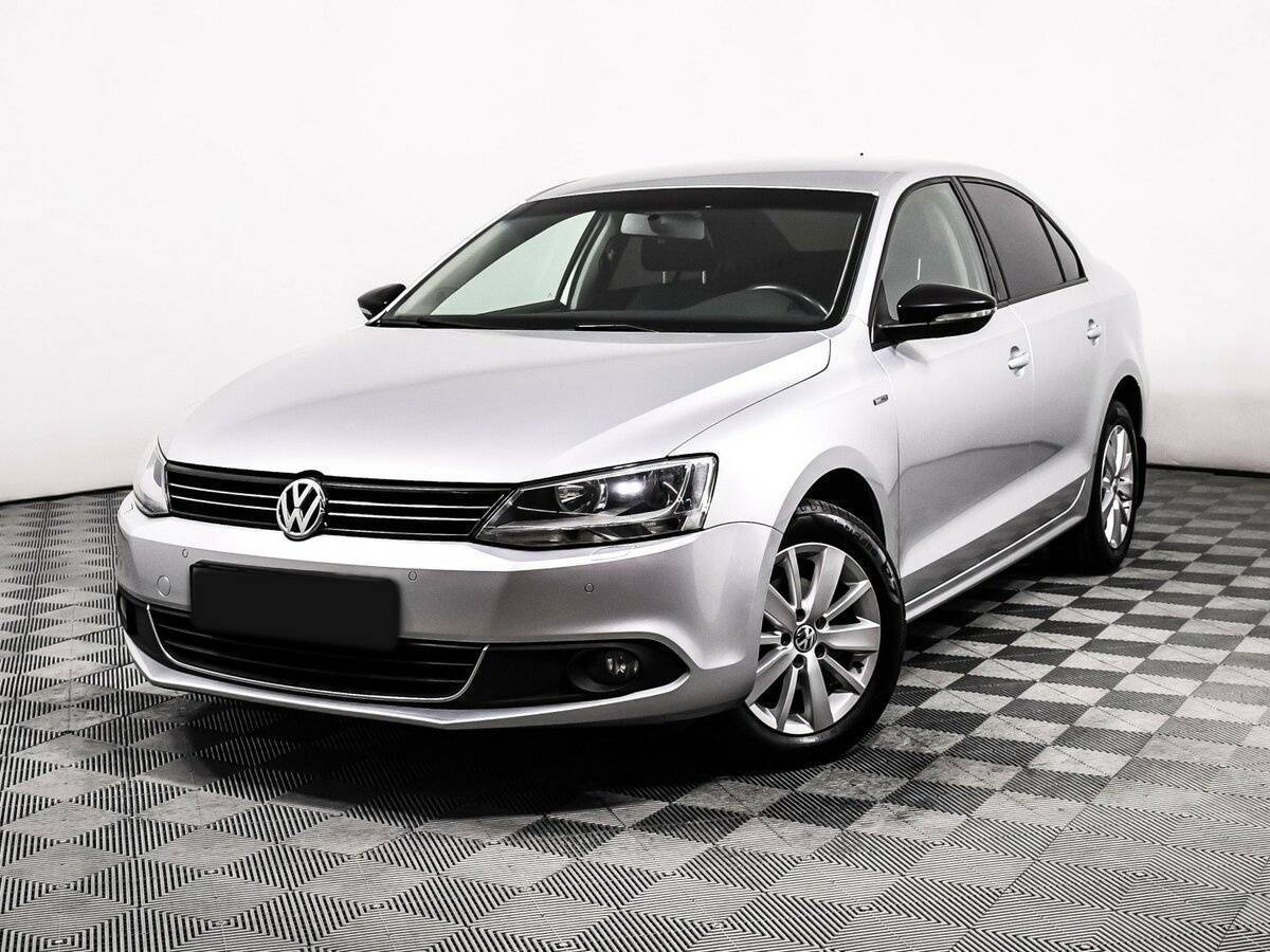 Volkswagen Jetta б/у, 2013, Автоматическая. Фото: #0