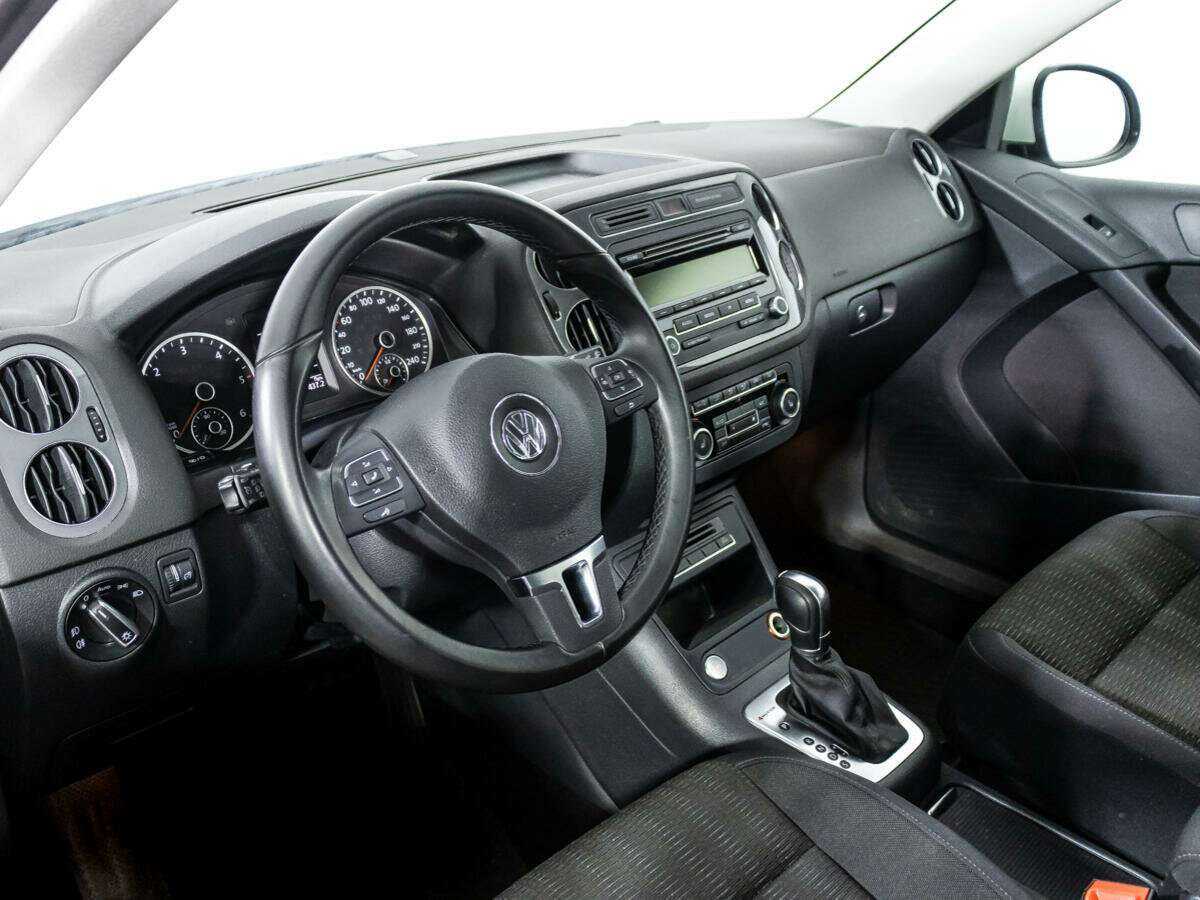 Volkswagen Tiguan б/у, 2015, Автоматическая. Фото: #10