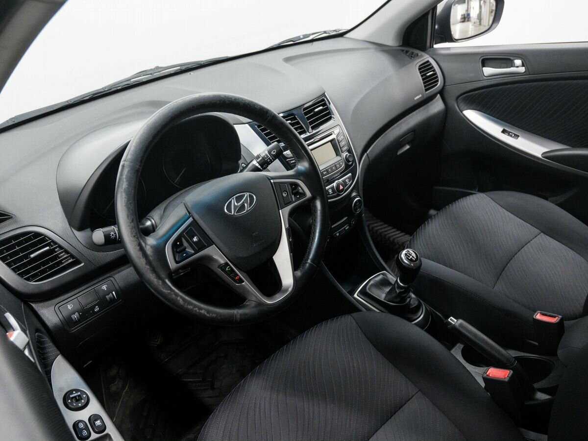 Hyundai Solaris б/у, 2016, Механическая. Фото: #13