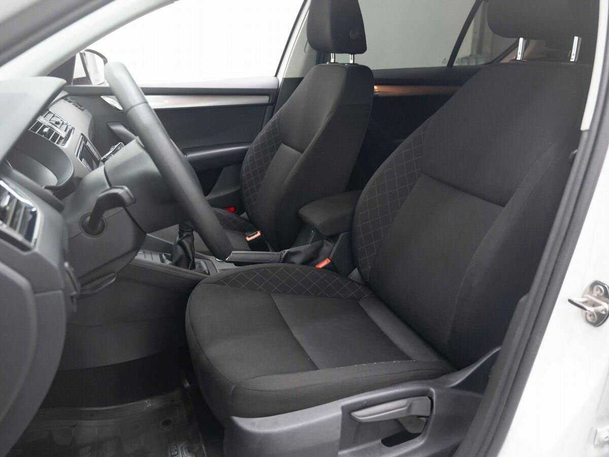 Skoda Octavia б/у, 2019, Механическая. Фото: #7