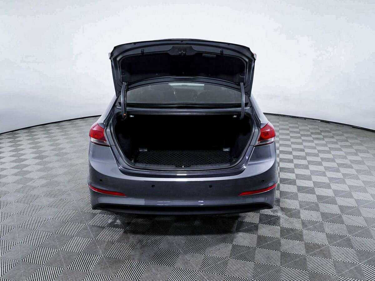 Hyundai Elantra б/у, 2018, Механическая. Фото: #9