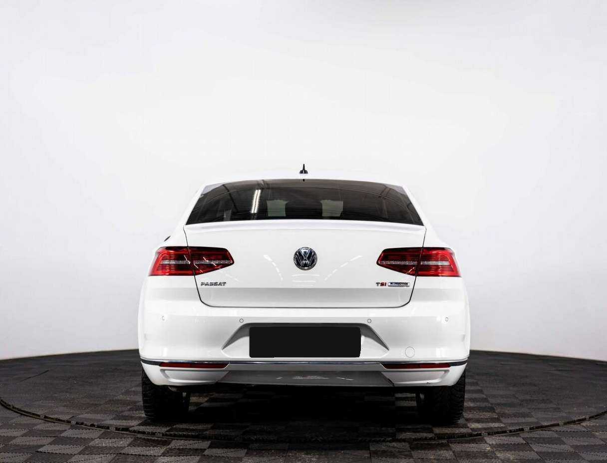 Volkswagen Passat б/у, 2016, Роботизированная. Фото: #4
