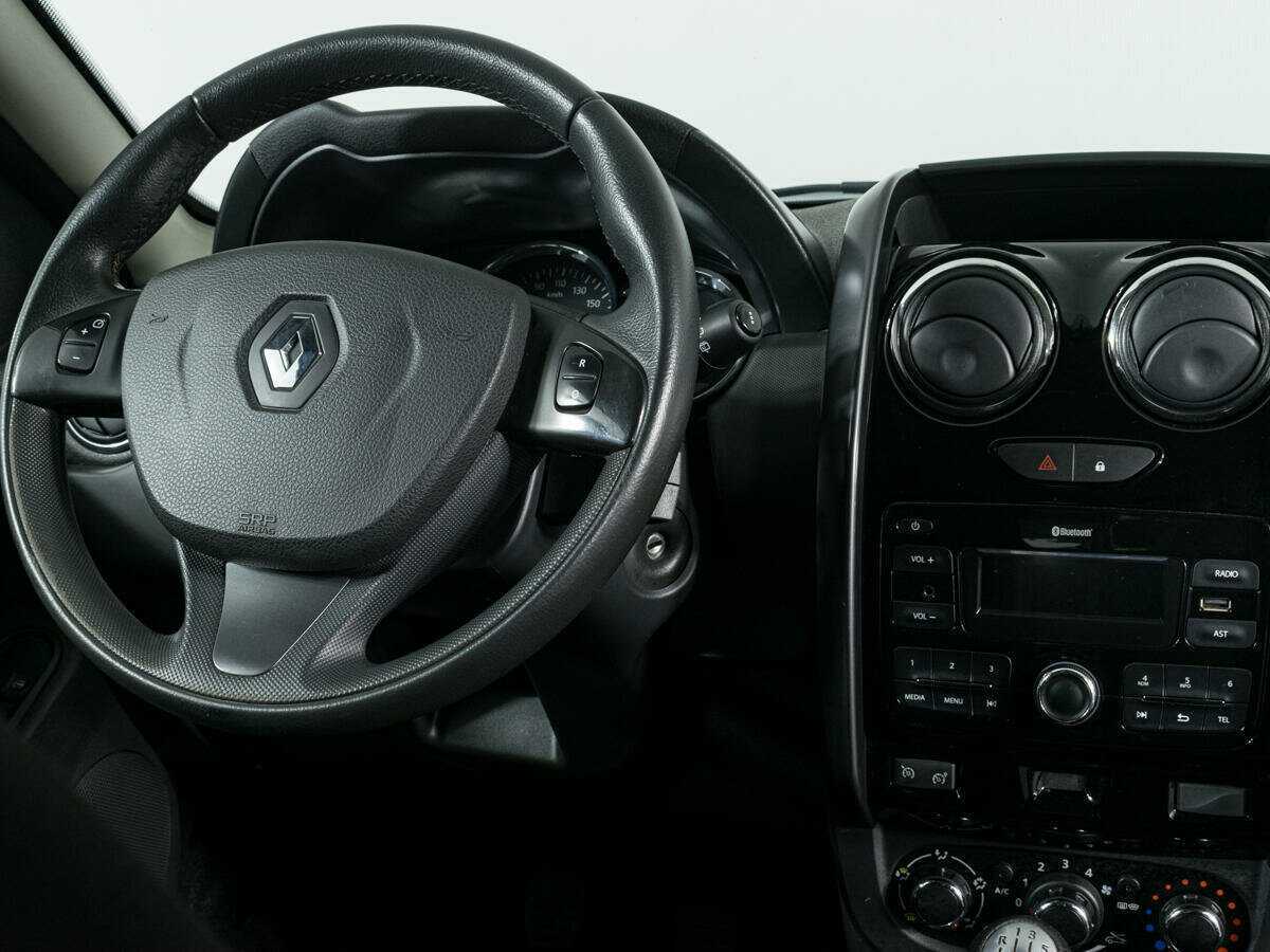 Renault Duster б/у, 2017, Механическая. Фото: #11