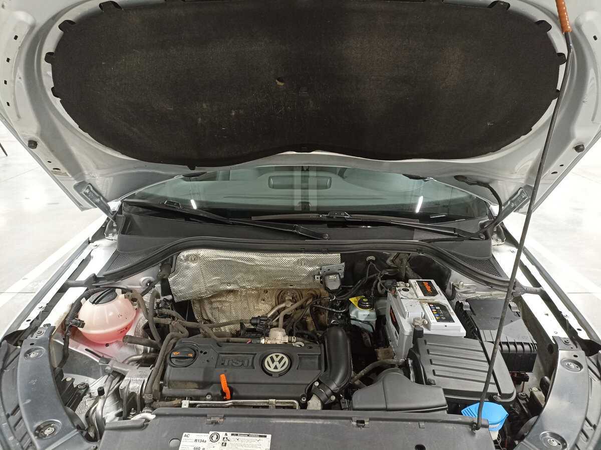 Volkswagen Tiguan б/у, 2012, Механическая. Фото: #8