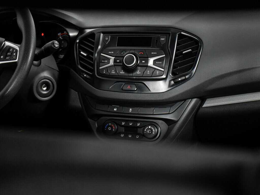 Lada (ВАЗ) Vesta б/у, 2017, Роботизированная. Фото: #15