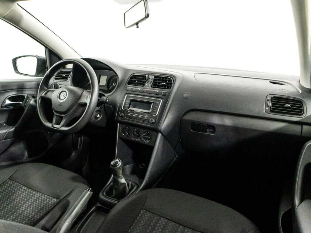 Volkswagen Polo б/у, 2016, Механическая. Фото: #8