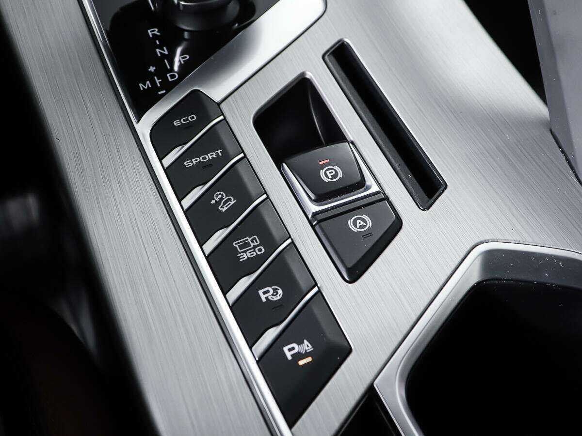 Geely Coolray б/у, 2022, Роботизированная. Фото: #17