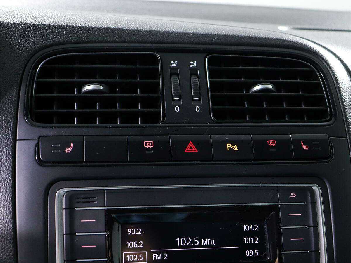 Volkswagen Polo б/у, 2016, Механическая. Фото: #11