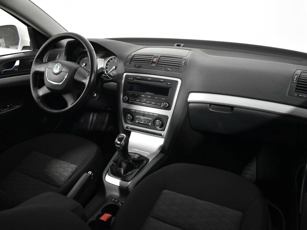 Skoda Octavia б/у, 2013, Механическая. Фото: #9