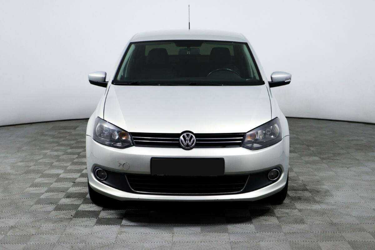 Volkswagen Polo б/у, 2012, Механическая. Фото: #1