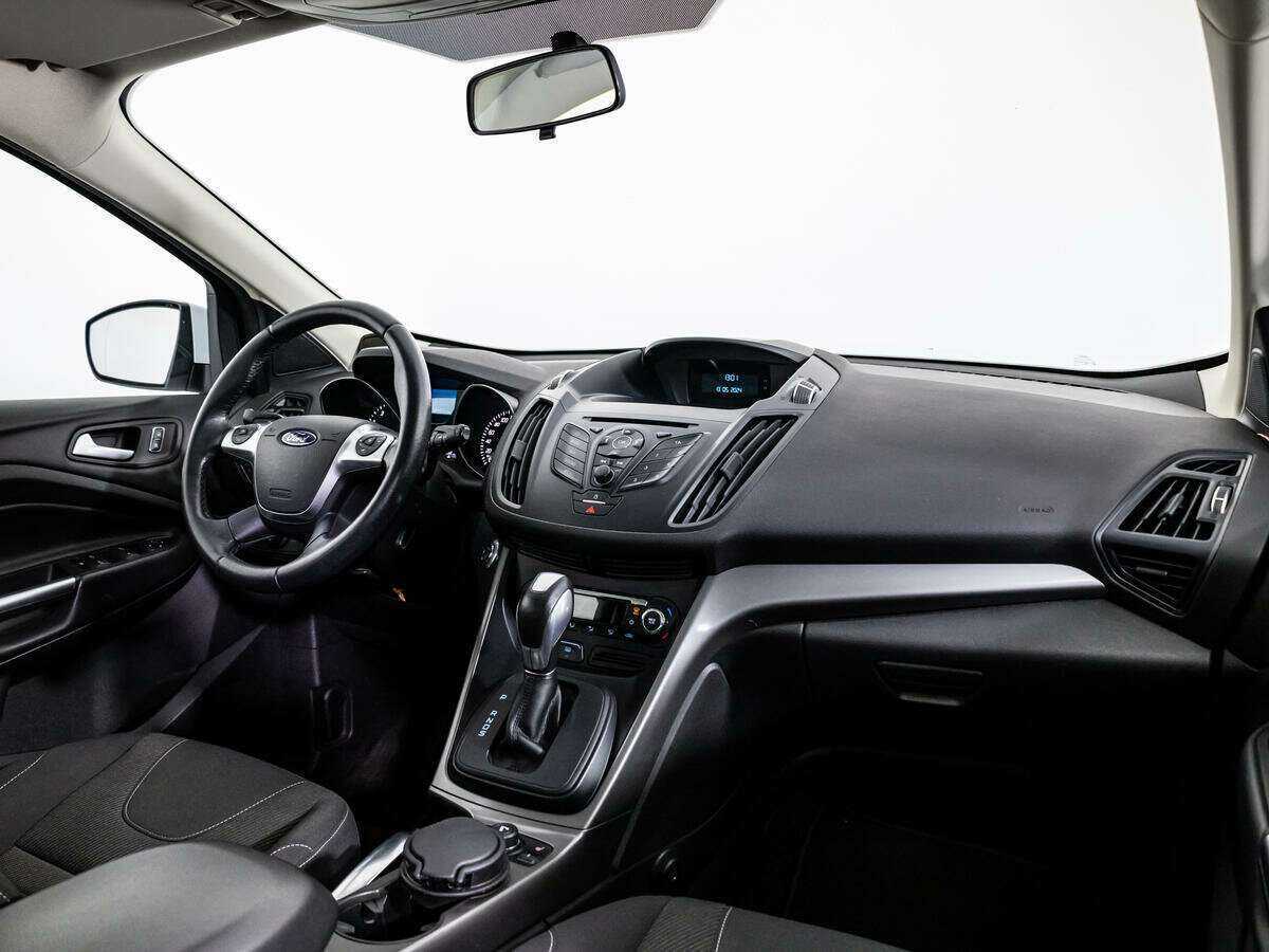 Ford Kuga б/у, 2016, Автоматическая. Фото: #6