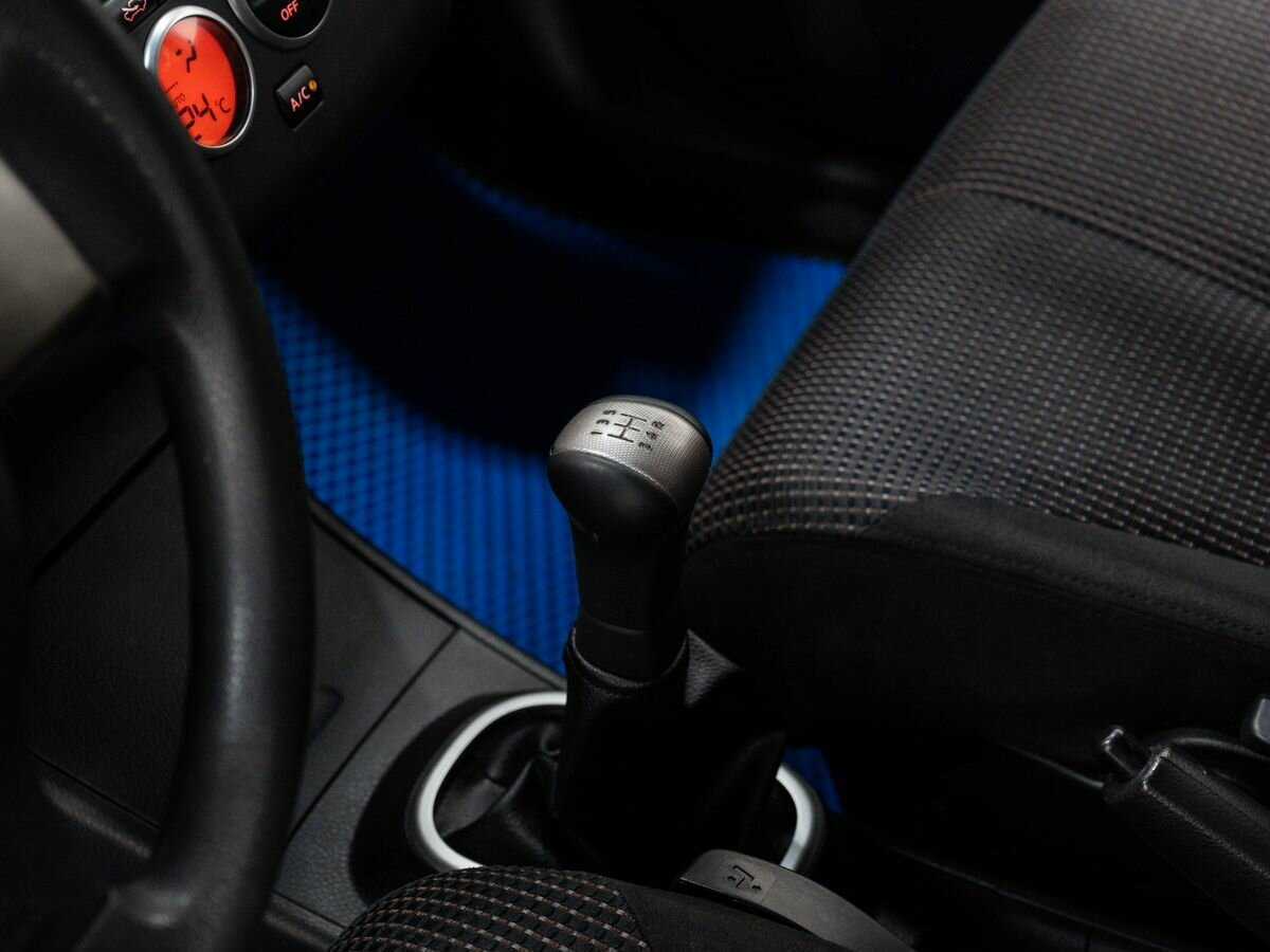 Nissan Tiida б/у, 2012, Механическая. Фото: #17