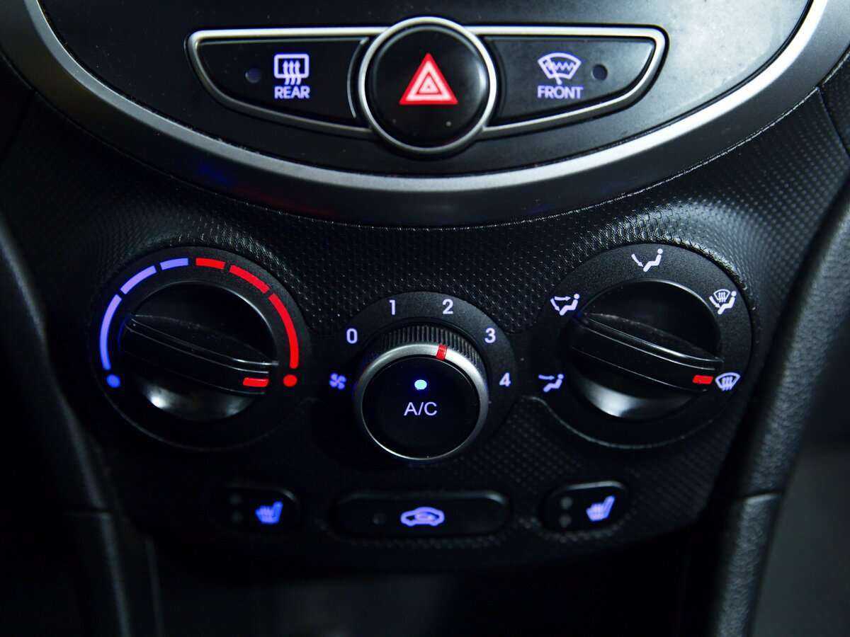 Hyundai Solaris б/у, 2015, Механическая. Фото: #15