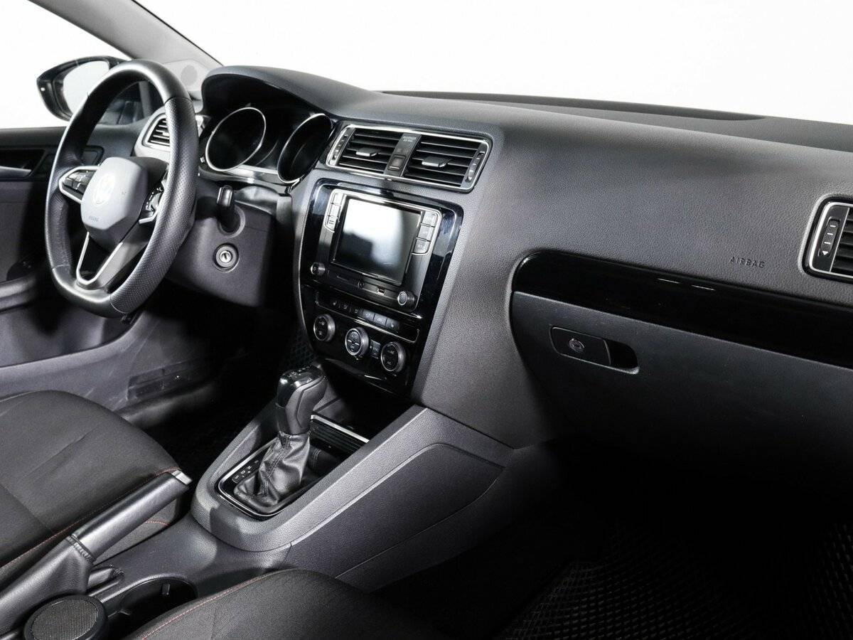 Volkswagen Jetta б/у, 2018, Автоматическая. Фото: #8