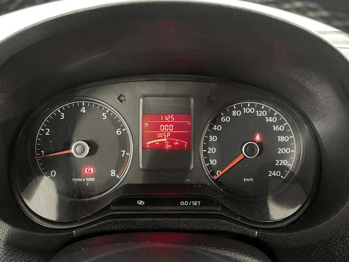 Volkswagen Polo б/у, 2013, Механическая. Фото: #8