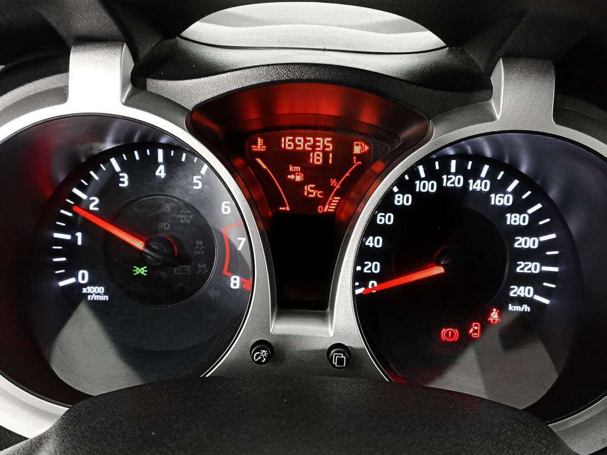 Nissan Juke б/у, 2012, Механическая. Фото: #12