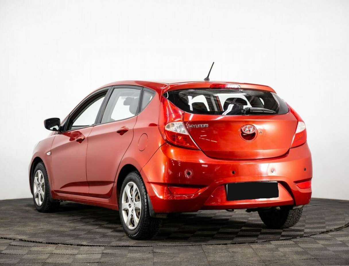 Hyundai Solaris б/у, 2012, Автоматическая. Фото: #2