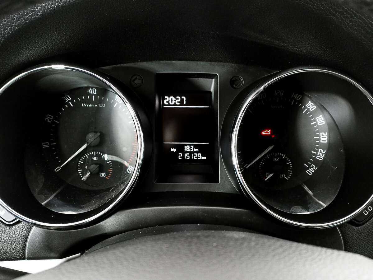 Skoda Yeti б/у, 2014, Механическая. Фото: #10