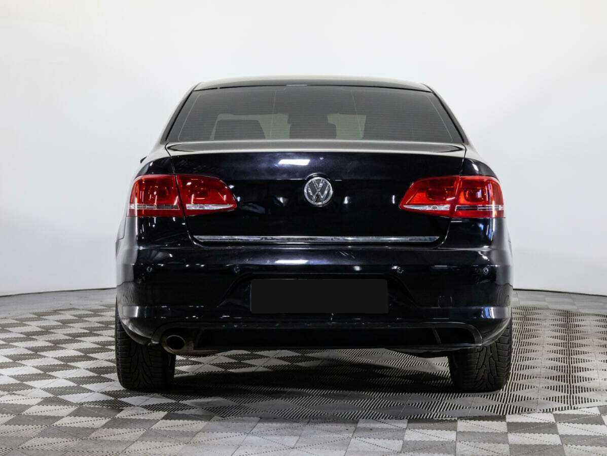 Volkswagen Passat б/у, 2013, Механическая. Фото: #4