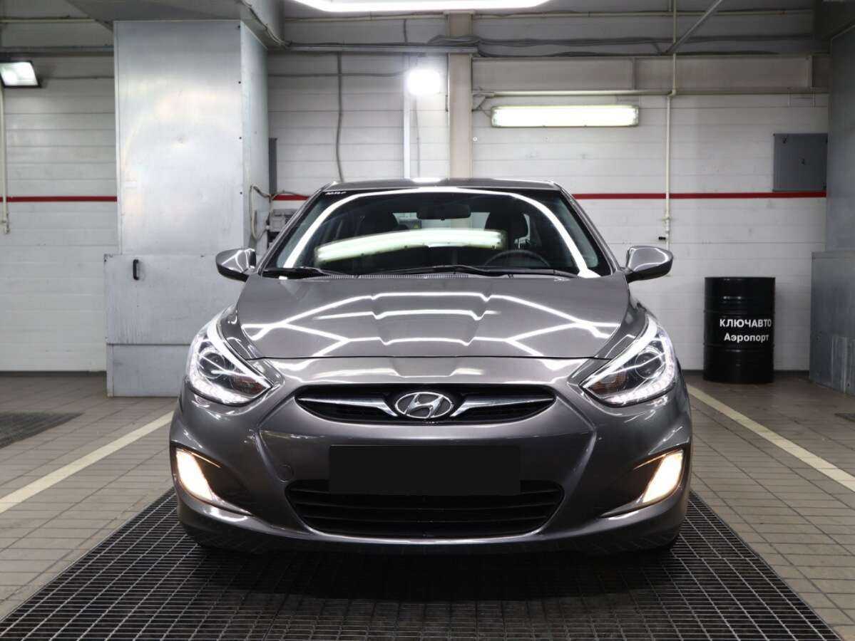 Hyundai Solaris б/у, 2014, Автоматическая. Фото: #2