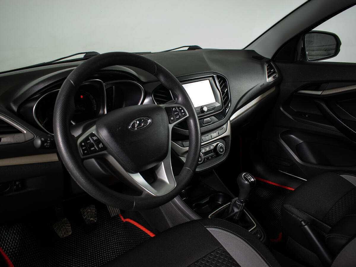 Lada (ВАЗ) Vesta б/у, 2018, Механическая. Фото: #10