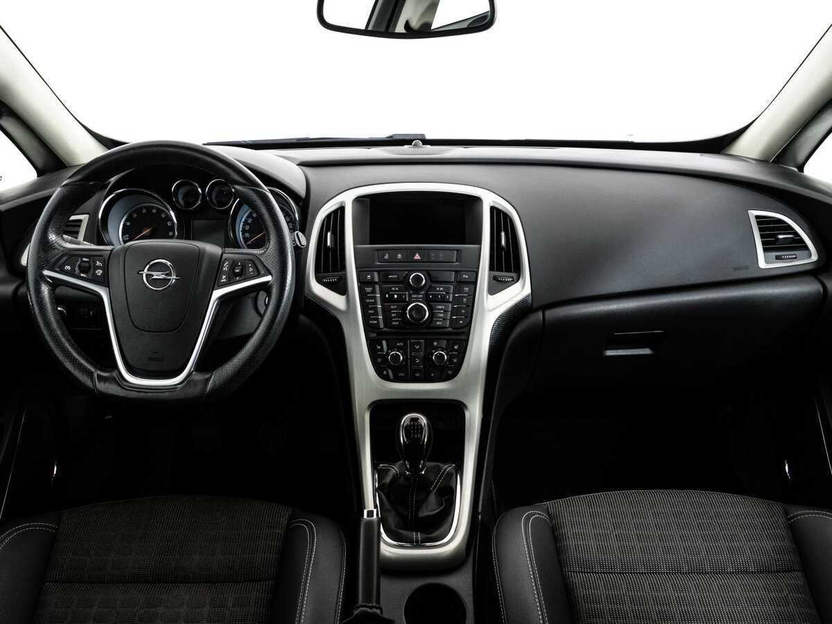 Opel Astra б/у, 2012, Механическая. Фото: #7