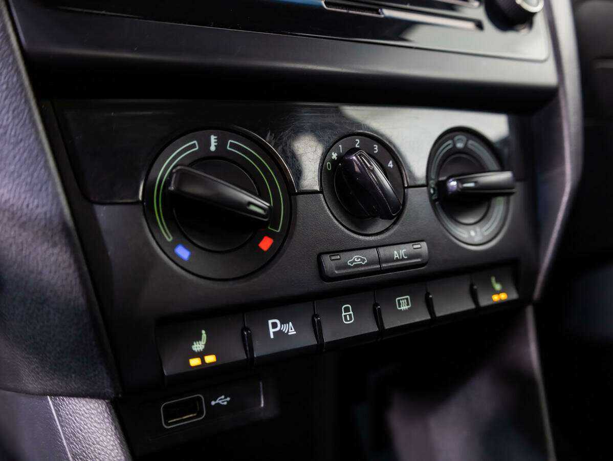 Skoda Rapid б/у, 2018, Механическая. Фото: #11