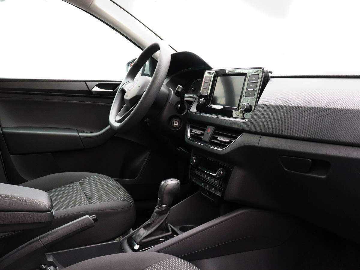 Volkswagen Polo б/у, 2020, Автоматическая. Фото: #6