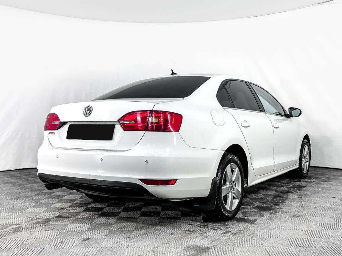 Volkswagen Jetta б/у, 2013, Автоматическая. Фото: #4