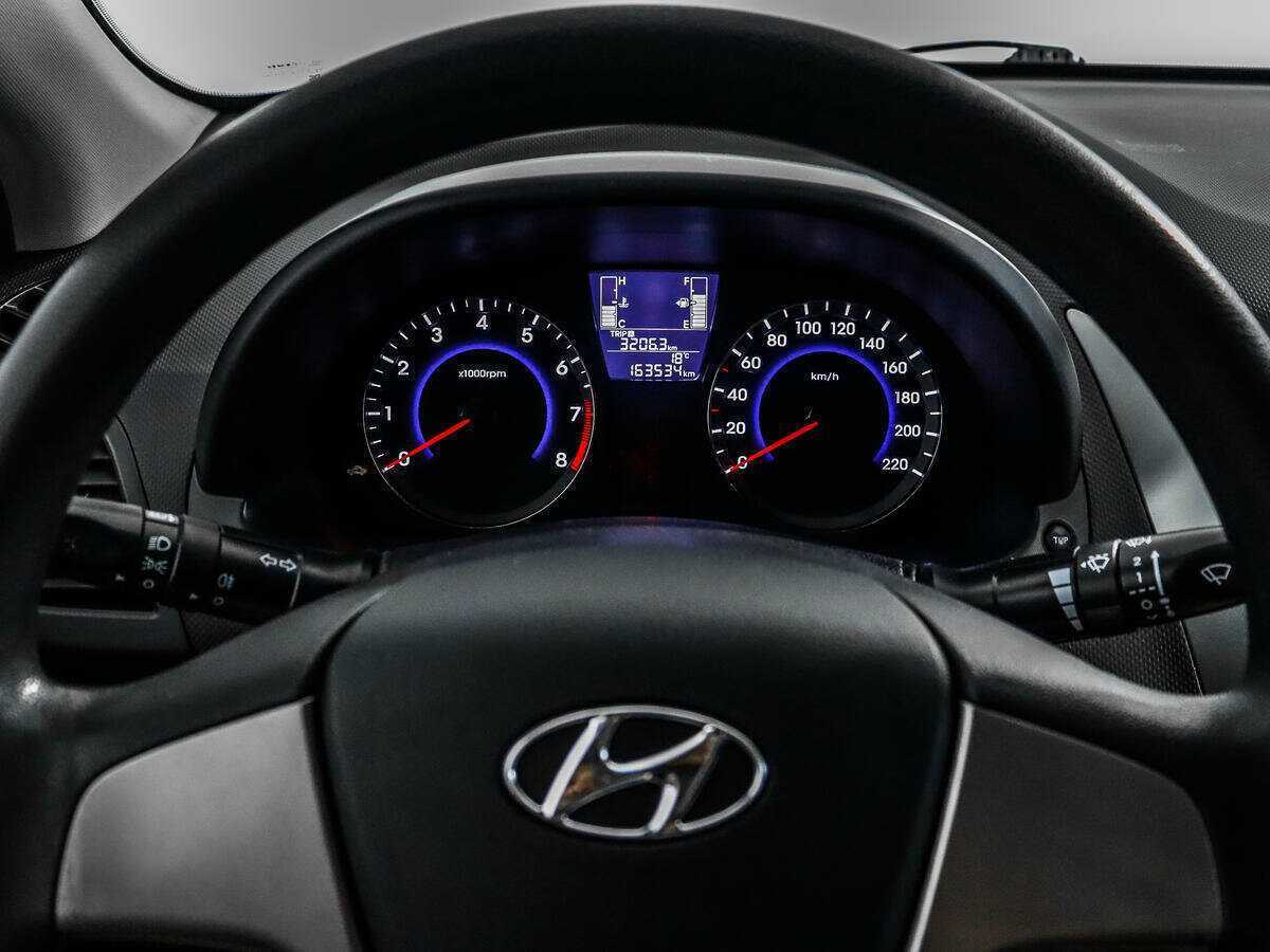 Hyundai Solaris б/у, 2016, Механическая. Фото: #12