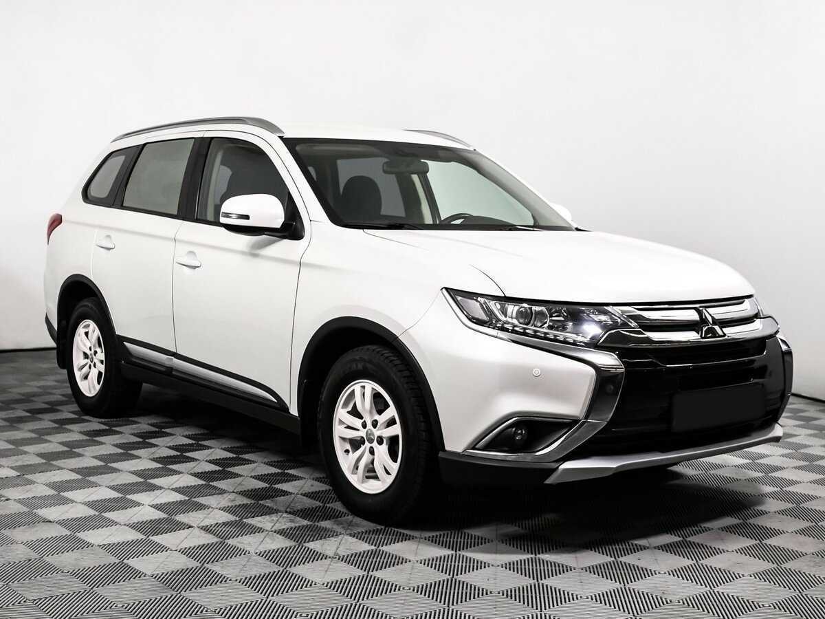 Mitsubishi Outlander б/у, 2017, Вариатор. Фото: #2