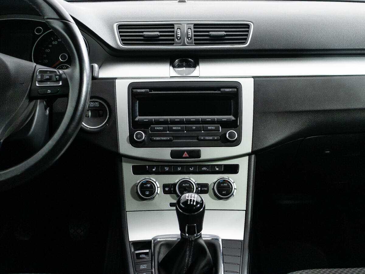 Volkswagen Passat б/у, 2013, Механическая. Фото: #13