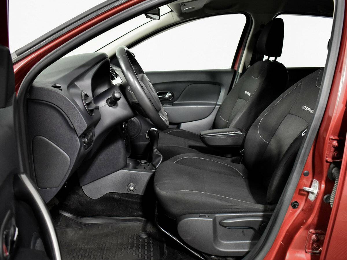 Renault Sandero б/у, 2016, Автоматическая. Фото: #9