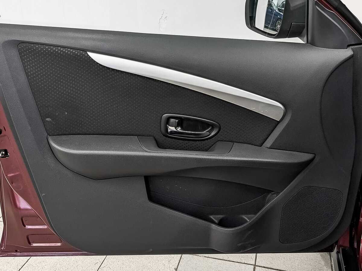 Nissan Almera б/у, 2014, Автоматическая. Фото: #18