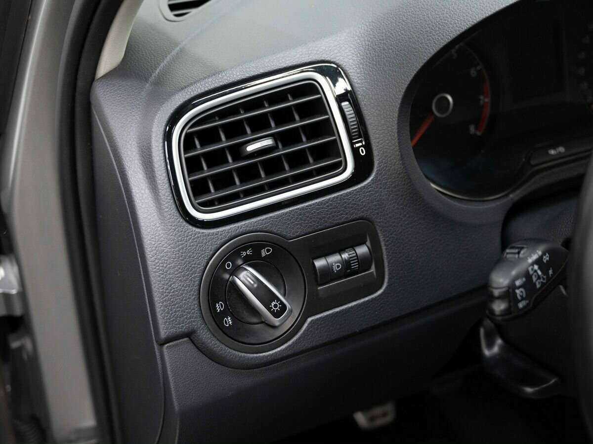 Volkswagen Polo б/у, 2018, Механическая. Фото: #19