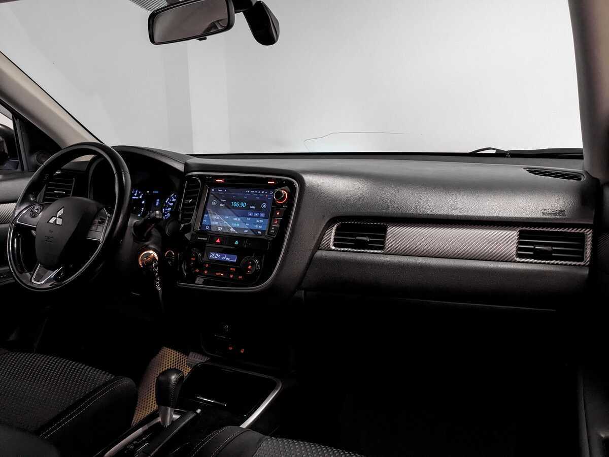 Mitsubishi Outlander б/у, 2017, Вариатор. Фото: #8