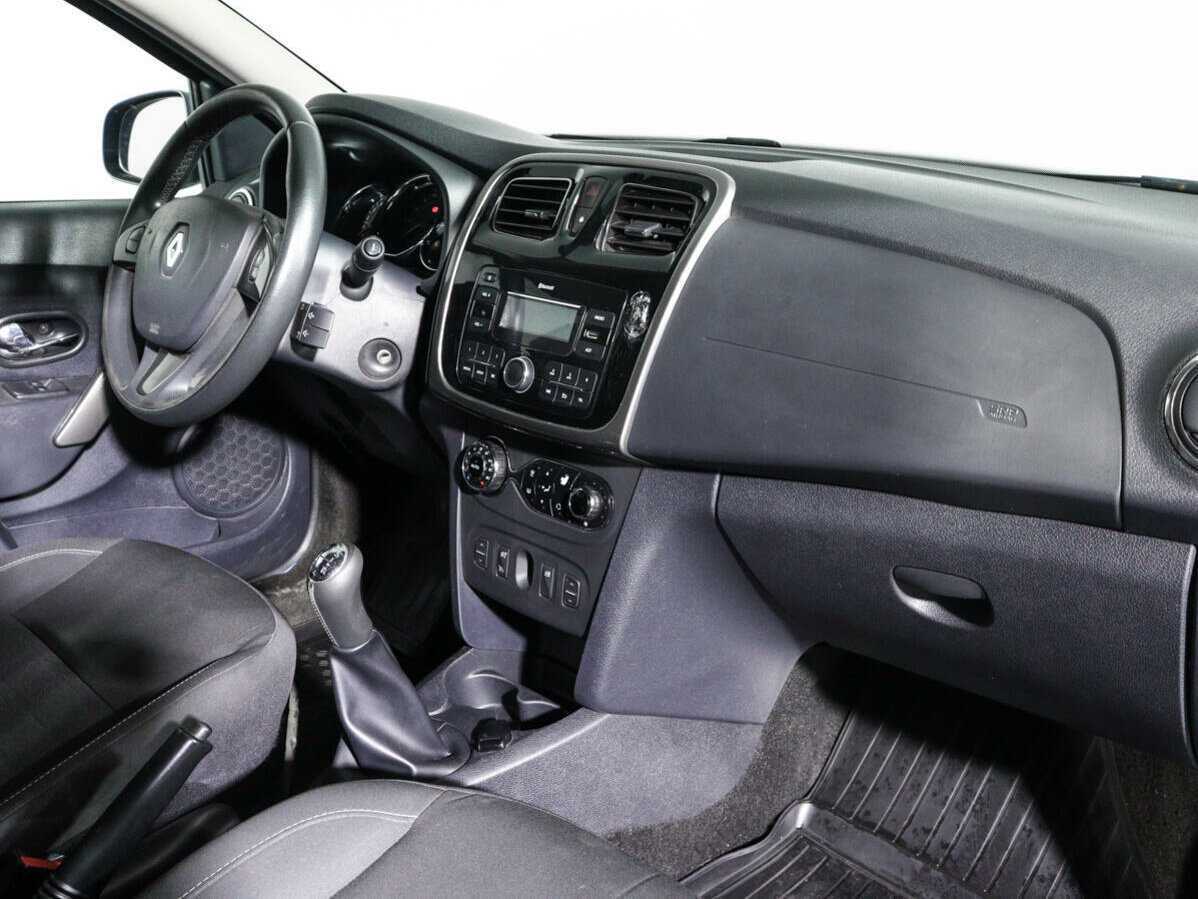 Renault Sandero б/у, 2018, Механическая. Фото: #6