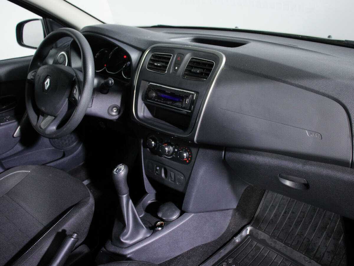 Renault Sandero б/у, 2017, Механическая. Фото: #6