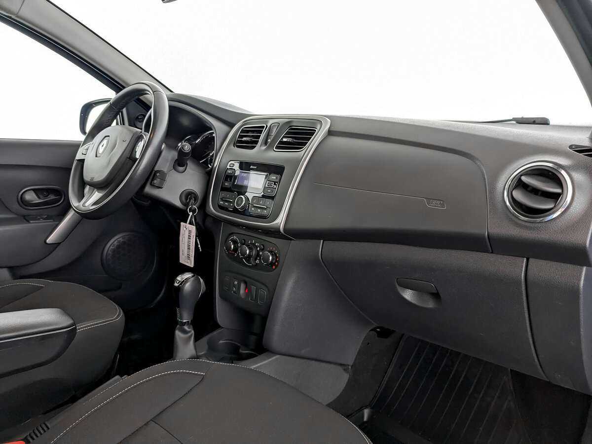 Renault Logan б/у, 2017, Автоматическая. Фото: #8