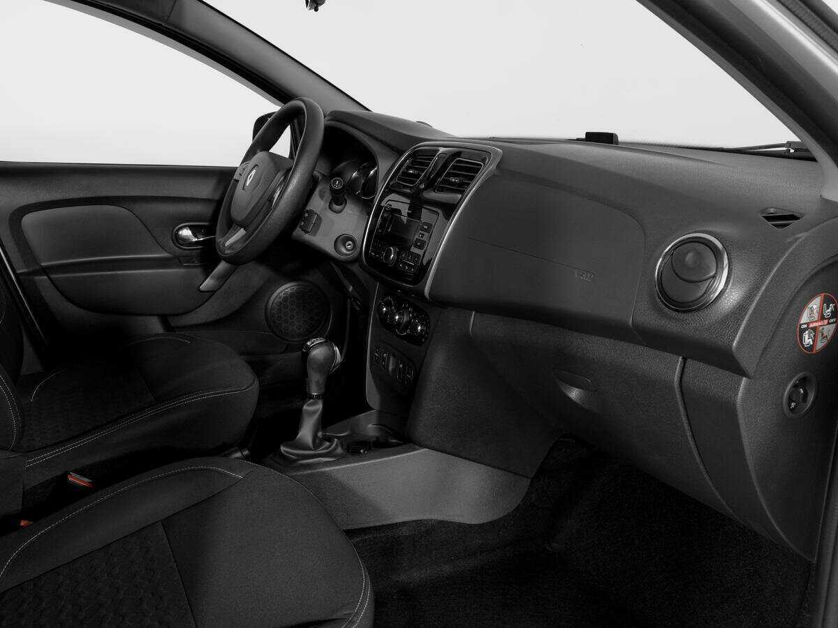 Renault Logan б/у, 2017, Автоматическая. Фото: #8