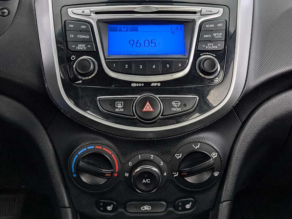 Hyundai Solaris б/у, 2012, Автоматическая. Фото: #12