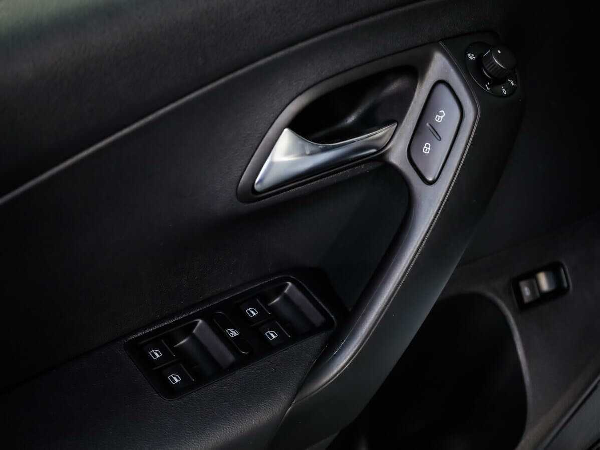 Volkswagen Polo б/у, 2019, Автоматическая. Фото: #17