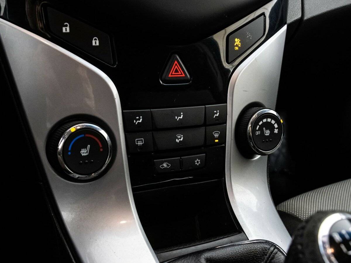 Chevrolet Cruze б/у, 2013, Механическая. Фото: #10