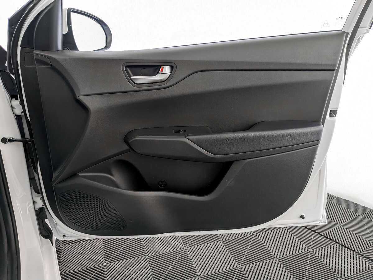 Hyundai Solaris б/у, 2021, Механическая. Фото: #20