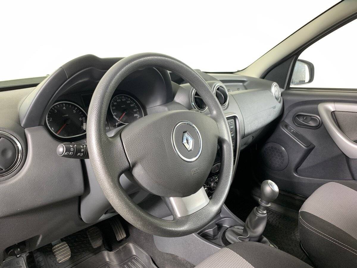 Renault Duster б/у, 2013, Механическая. Фото: #10