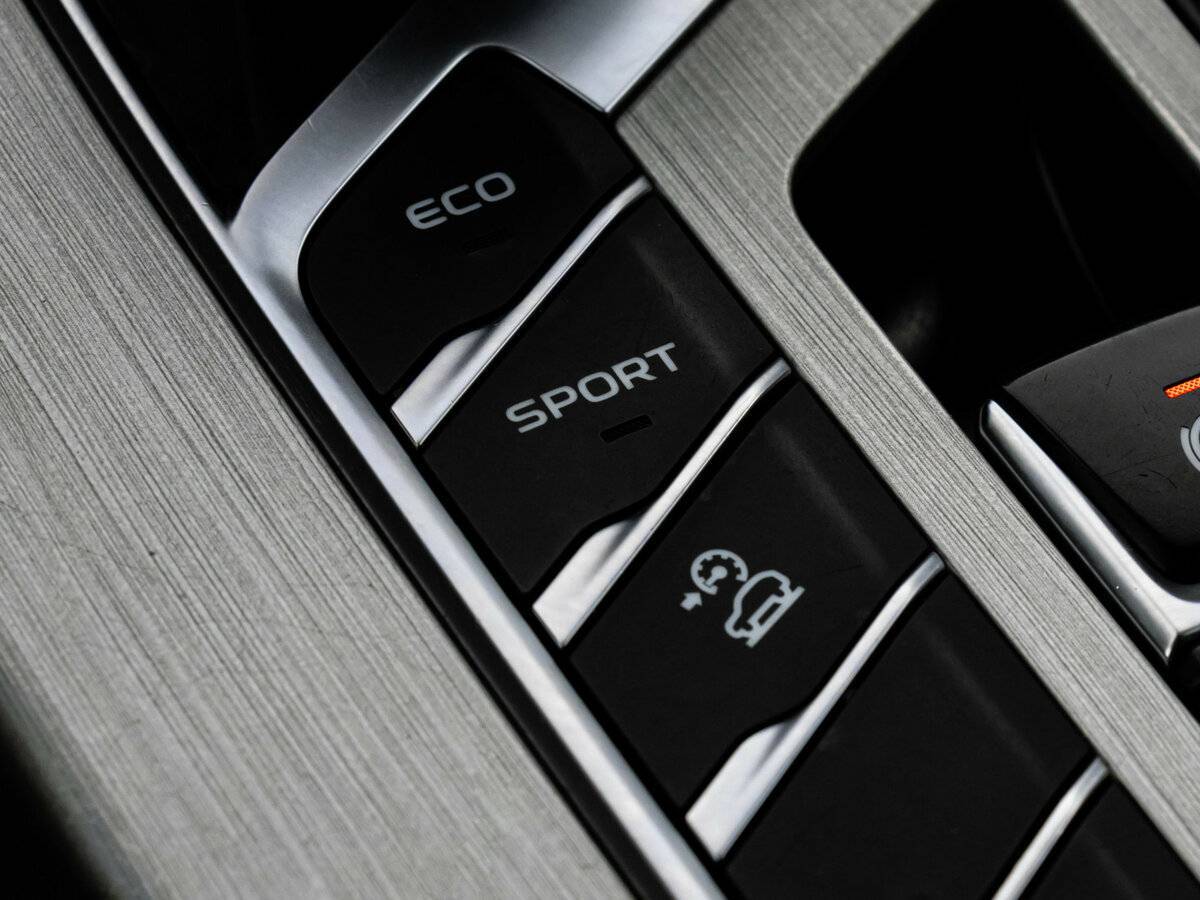 Geely Coolray б/у, 2022, Роботизированная. Фото: #13